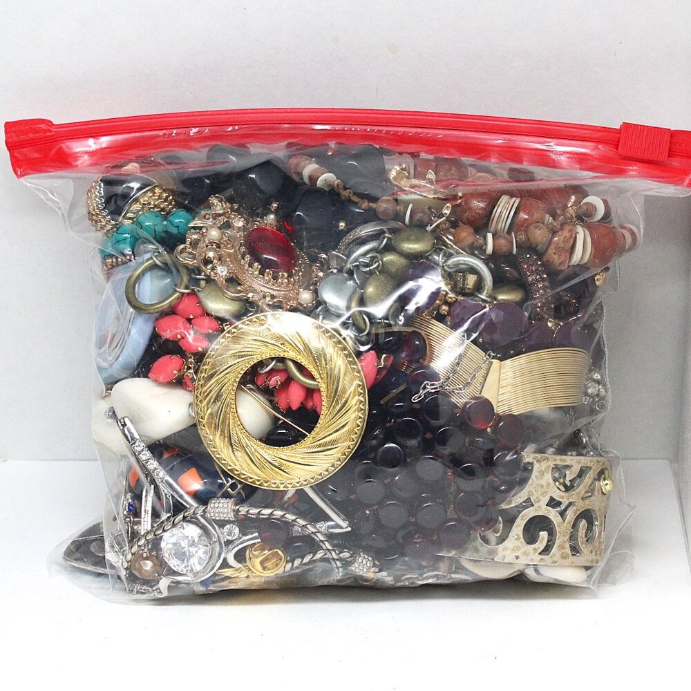 Vintage Wearable Jewelry Lot